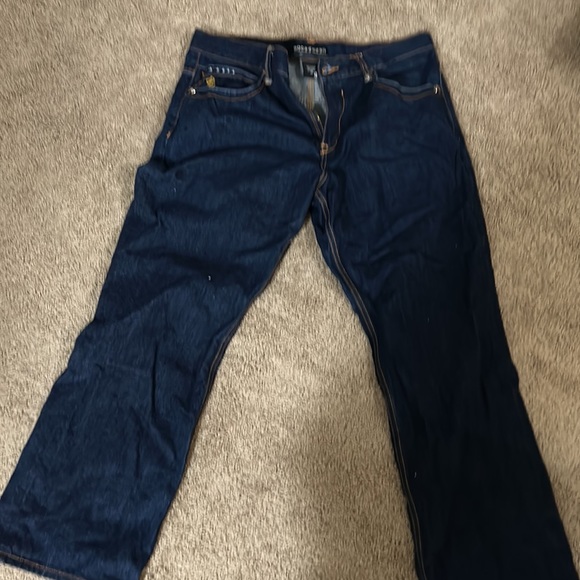 I’m selling the jeans becuase they do not fit there in perfect condition - Picture 5 of 5